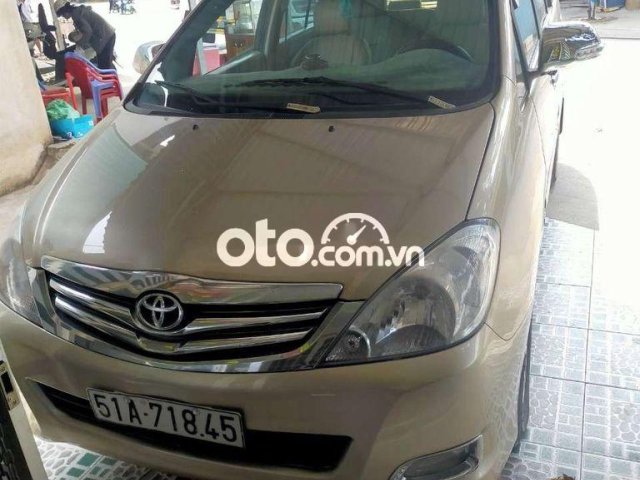 Bán Toyota Innova 2.0G năm 2007, màu vàng đồng, xe gia đình sử dụng, full lịch sử bảo dưỡng0