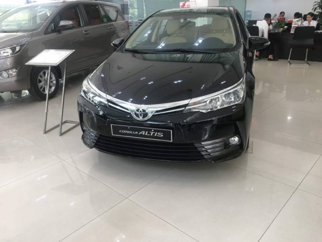 Bán Toyota Corolla 1.8 E CVT năm 2022, màu đen0