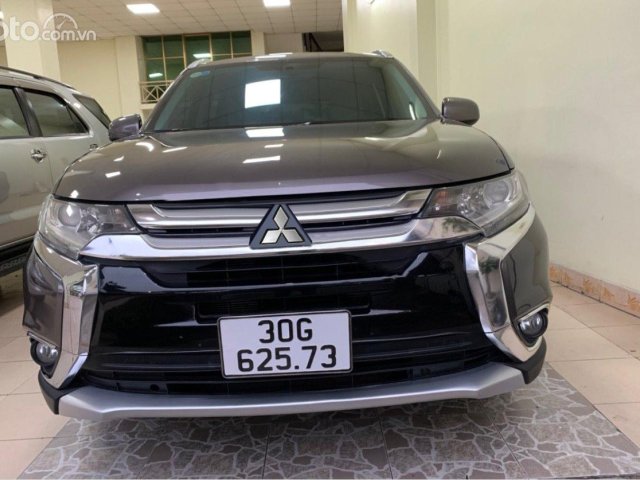 Bán xe Mitsubishi Outlander 2.0STD sản xuất 2016, màu nâu, nhập khẩu Nhật bản