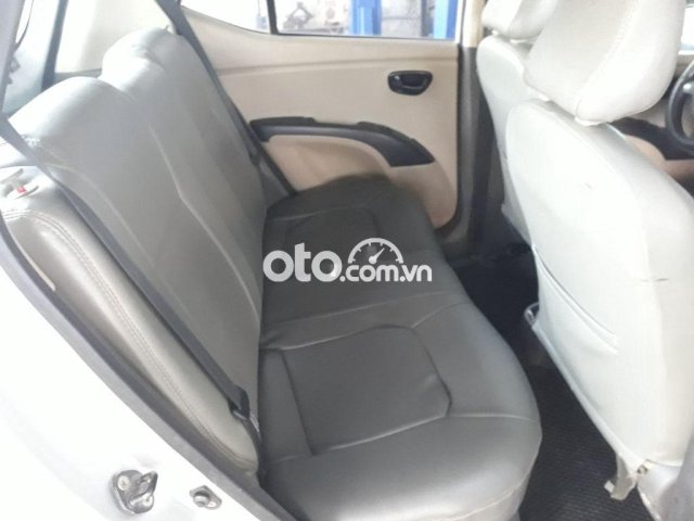 Xe Hyundai Grand i10 Hatchback 1.0MT sản xuất năm 2013, màu bạc, nhập khẩu 2