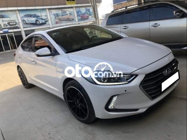 Xe Hyundai Elantra GLS 2.0AT năm 2016, màu trắng, nhập khẩu nguyên chiếc chính chủ, 570tr