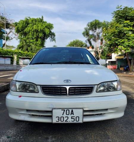 Cần bán Toyota Corolla 1.6 GLi sản xuất năm 2000, màu trắng 