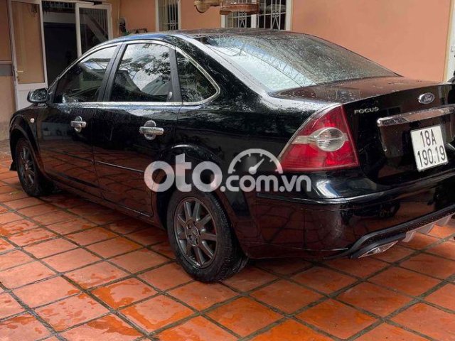 Bán Ford Focus 2.0MT sản xuất 2005, màu đen, giá 170tr