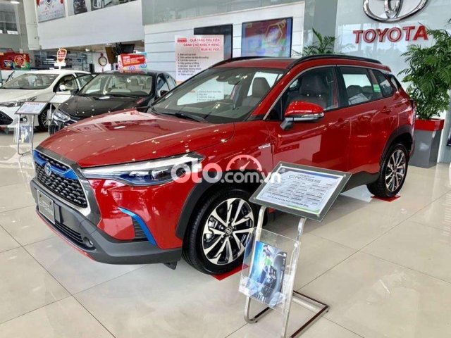 Cần bán xe Toyota Corolla Cross 1.8HV sản xuất 2022, nhập khẩu