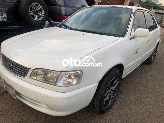 Cần bán xe Toyota Corolla Altis năm 1998, màu trắng