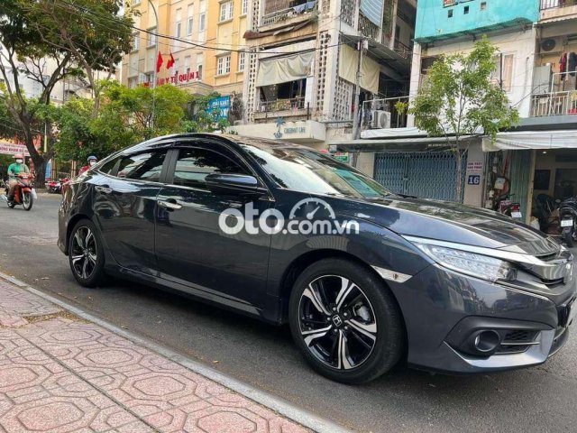 Bán Honda Civic năm 2017, màu đen, xe nhập Thái Lan, xe gia đình sử dụng0