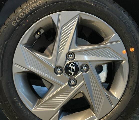 Cần bán xe Hyundai Accent 1.4AT tiêu chuẩn năm sản xuất 2021, màu trắng, 406 triệu3