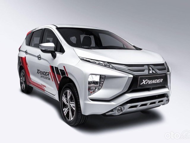 Xe Mitsubishi Xpander AT bản đặc biệt năm 2022, màu trắng, tặng ngay phiếu nhiên liệu trị giá 20 triệu đồng cho khách hàng mua xe tháng 3