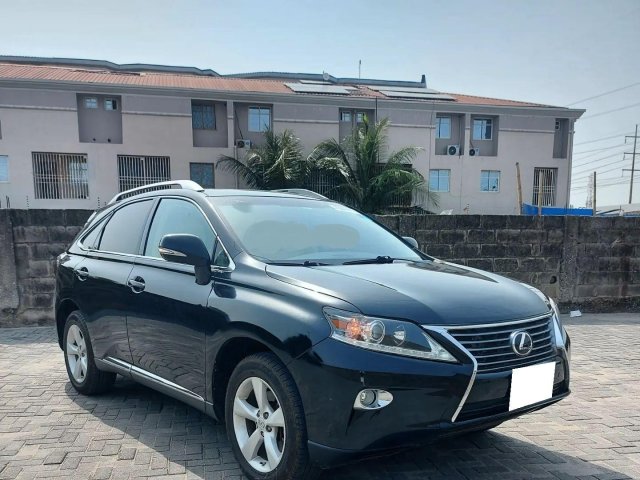 Nhà cần bán Lexus Rx350 2013, số tự động, Full option, màu đen0