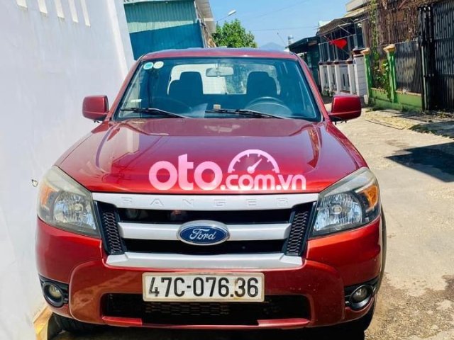 Bán Ford Ranger XLS 2.2 4x4MT sản xuất năm 2010, màu đỏ, nhập khẩu xe gia đình