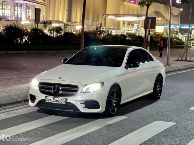 Bán Mercedes E300 AMG năm 2016, màu trắng, nhập khẩu như mới