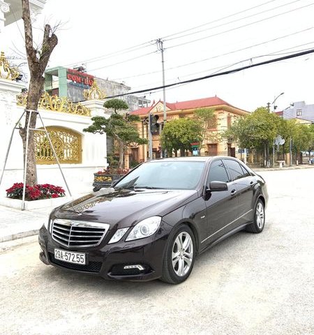 Bán Mercedes E250 năm 2009, màu đen, nhập khẩu