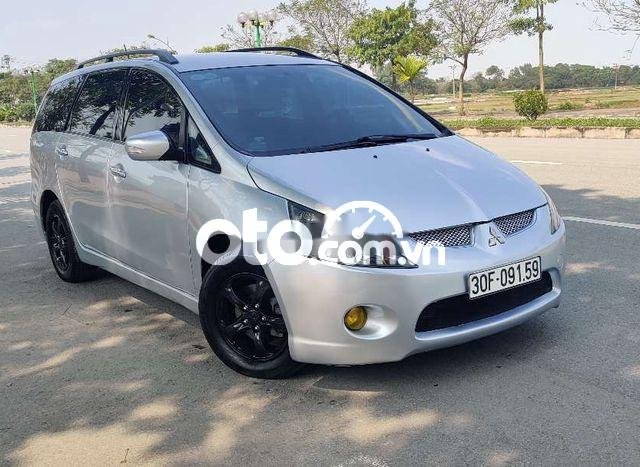 Bán Mitsubishi Grandis 2.4Mivec sản xuất 2005 xe gia đình0