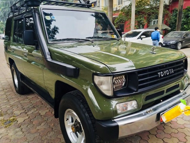 Cần bán lại xe Toyota Land Cruiser năm 1991, màu xanh lam, nhập khẩu nguyên chiếc