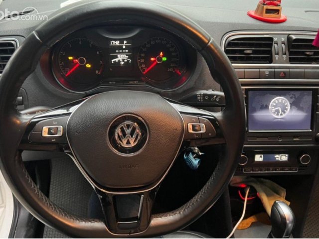 Cần bán xe Volkswagen Polo sản xuất 2017, màu trắng, xe nhập, 488tr2