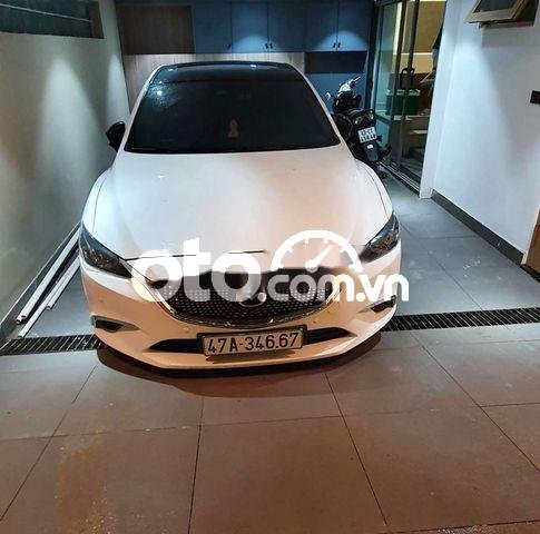 Bán Mazda 6 2.5 Premium năm 2017, màu trắng