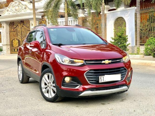 Cần bán lại xe Chevrolet Trax LT sản xuất năm 2017, màu đỏ0