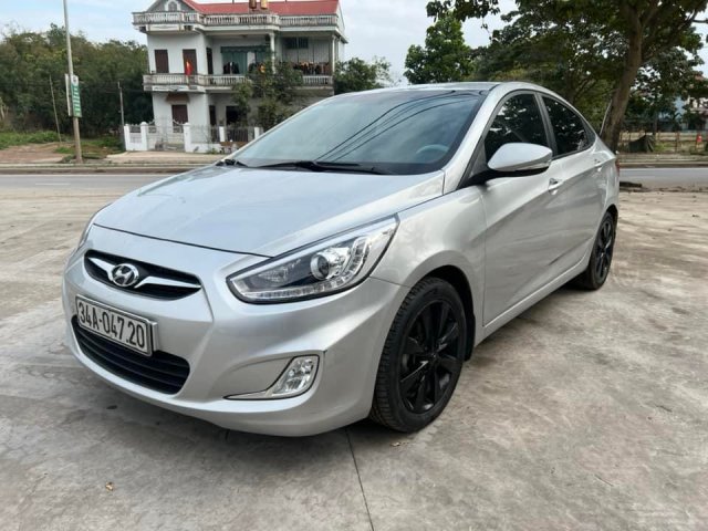 Đánh giá xe Hyundai Accent 2013