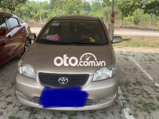 Bán Toyota Vios sản xuất 2006, màu bạc, giá tốt0