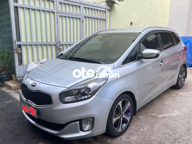 Bán Kia Rondo Si 1.7 CRDi AT sản xuất 2015, màu bạc, 469tr