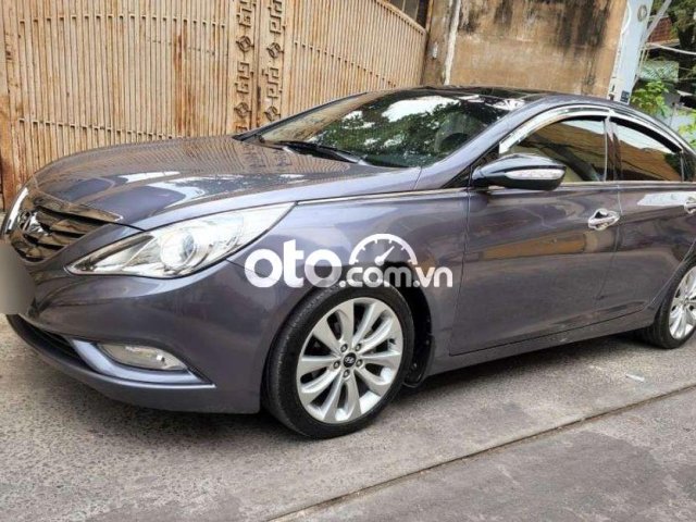 Bán Hyundai Sonata năm sản xuất 2012, màu xám, nhập khẩu còn mới