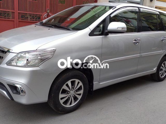 Bán Toyota Innova 2.0E sản xuất năm 2016, màu bạc, 383tr