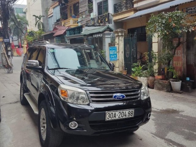 Cần bán xe Ford Everest 2.5MT năm sản xuất 2014, màu đen 