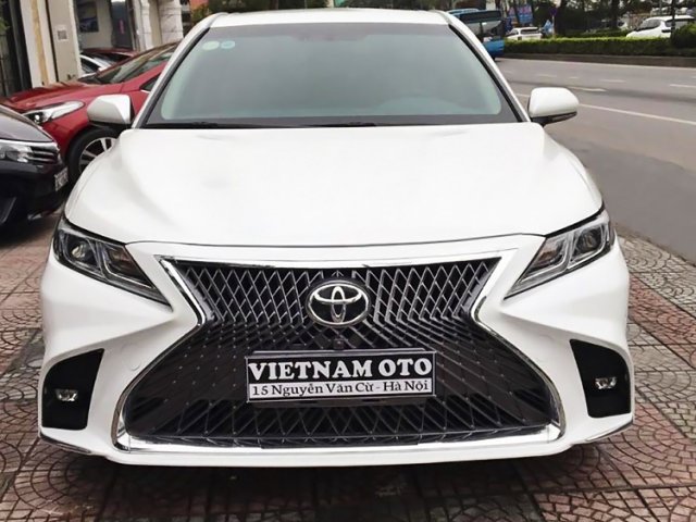 Cần bán xe Toyota Camry 2.0G năm 2021, màu trắng, xe nhập 