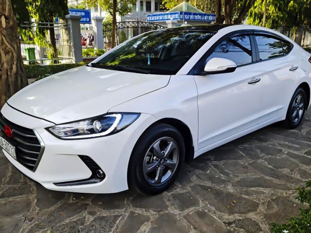 Xe Hyundai Elantra GLS 2.0 AT năm 2016, màu trắng
