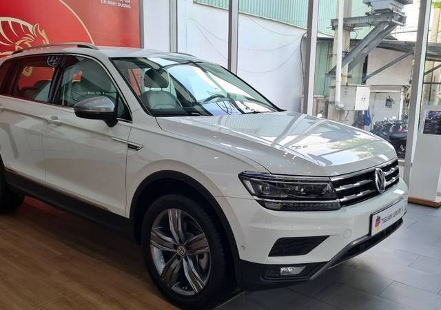 Bán ô tô Volkswagen Tiguan năm sản xuất 2020, màu trắng, nhập khẩu0