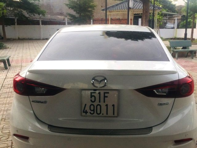 Bán ô tô Mazda 3 sản xuất năm 2017, màu trắng, nhập khẩu  1