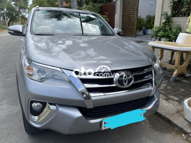 Bán Toyota Fortuner 2.7V 4x2AT năm sản xuất 2016, nhập khẩu nguyên chiếc xe gia đình, giá 785tr0