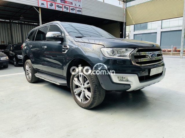 Cần bán Ford Everest Titanium năm sản xuất 2016, màu xanh lam, nhập khẩu còn mới