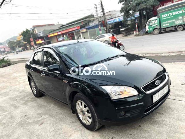 Bán Ford Focus sản xuất 2006, màu đen xe gia đình, 180tr