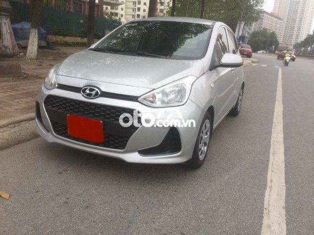 Cần bán Hyundai Grand i10 1.0AT năm 2017, màu bạc, xe nhập chính chủ