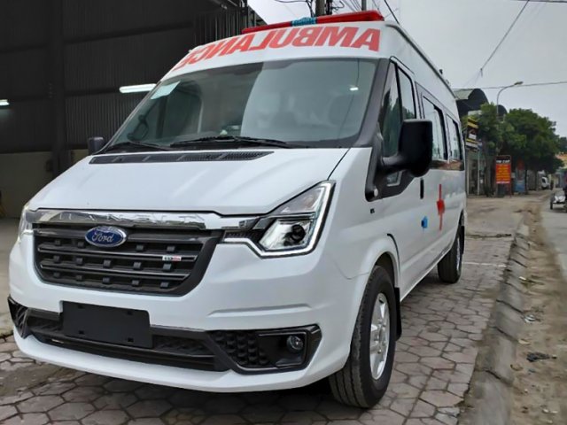 Bán xe Ford Transit xe cứu thương sản xuất năm 2022, màu trắng0