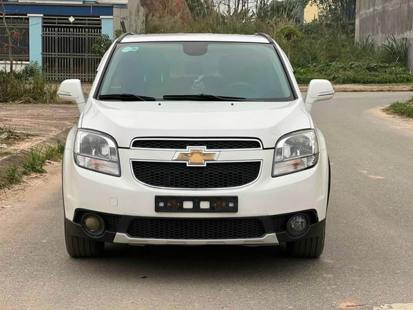 Cần bán lại xe Chevrolet Orlando LT sản xuất 2017, màu trắng, nhập khẩu