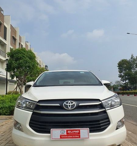 Cần bán lại xe Toyota Innova 2.0G năm sản xuất 2020, màu trắng0