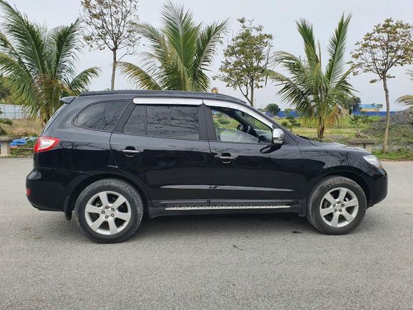 Bán ô tô Hyundai Santa Fe sản xuất 2008, màu đen chính chủ giá cạnh tranh