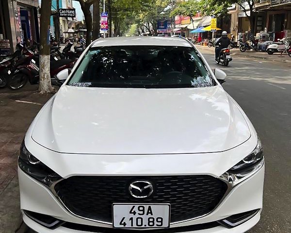 Cần bán xe Mazda 3 1.5 Luxury sản xuất năm 2021, màu trắng như mới