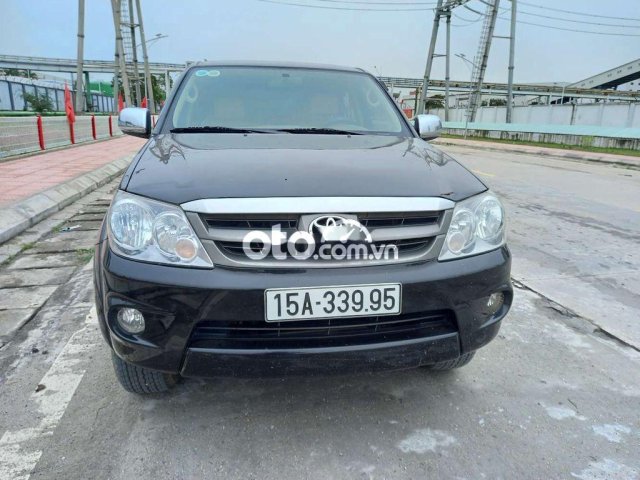 Cần bán xe Toyota Fortuner năm sản xuất 2007, màu đen, xe nhập0