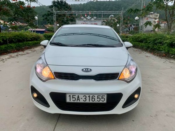 Bán ô tô Kia Rio sản xuất 2011, màu trắng, xe nhập như mới, 326 triệu0