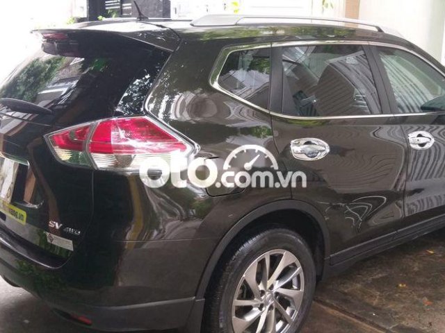 Cần bán Nissan X trail 2.5 SV 4WD sản xuất 2016, màu nâu số tự động