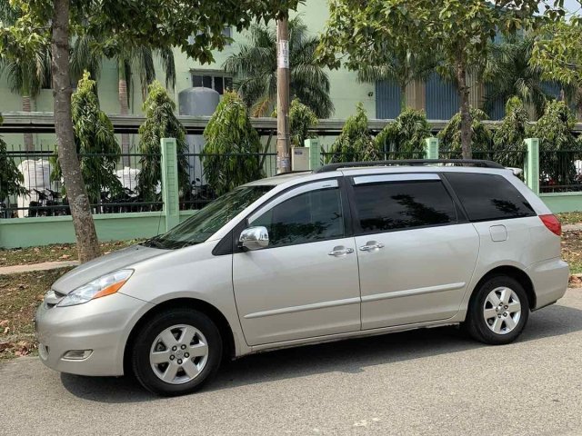 Used 2007 Toyota Sienna for Sale Near Me  Edmunds