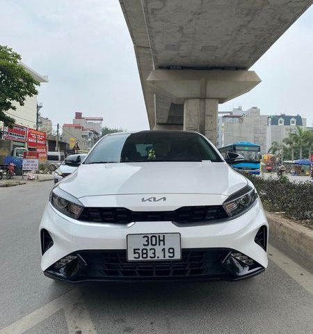 Xe màu trắng, 675tr0