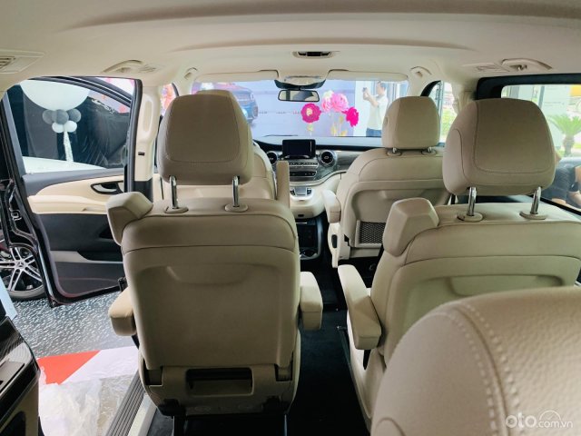 Xe MPV 7 chỗ - Xe nhiều màu, giao ngay, hỗ trợ trả góp lãi suất thấp8
