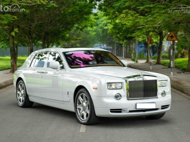 Siêu xe RollsRoyce Ghost đời 2011 được rao bán với giá 10 tỷ đồng