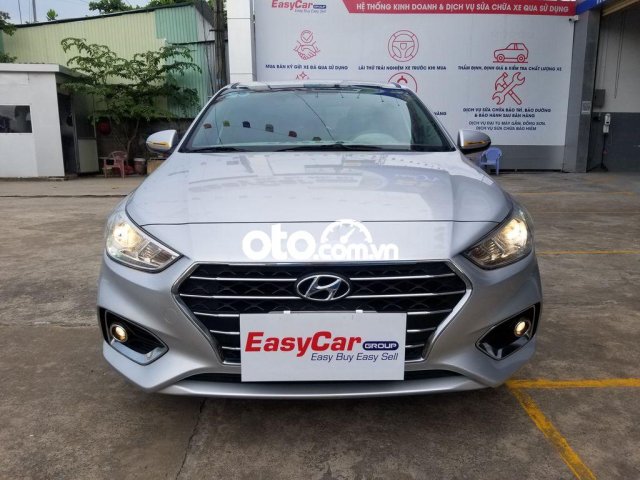 Xe màu bạc, 450tr0