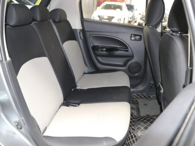 Màu xám, xe nhập15