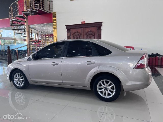 Xe còn rất đẹp, ưu đãi vay 50%9